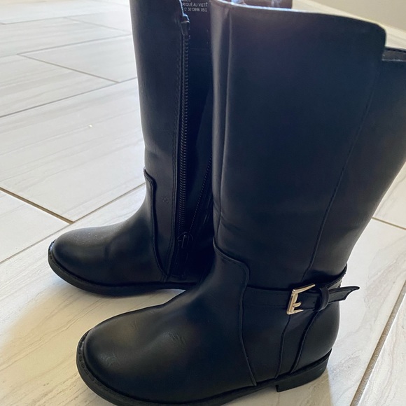 Boots for Girls - Picture 2 of 3